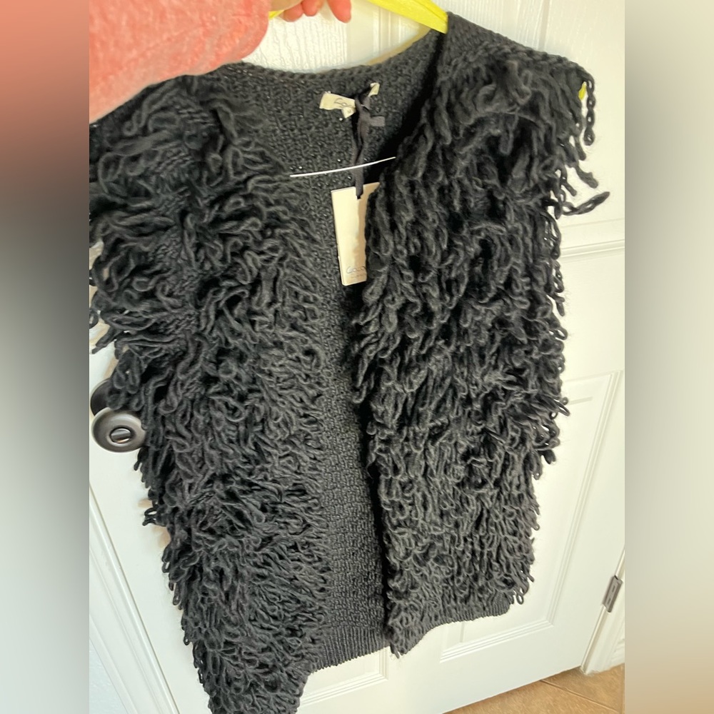Vest size M